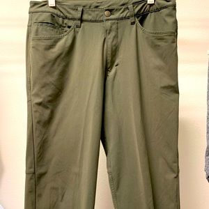 Lululemon ABC classic fit pants 32 waist 28.5 inseam